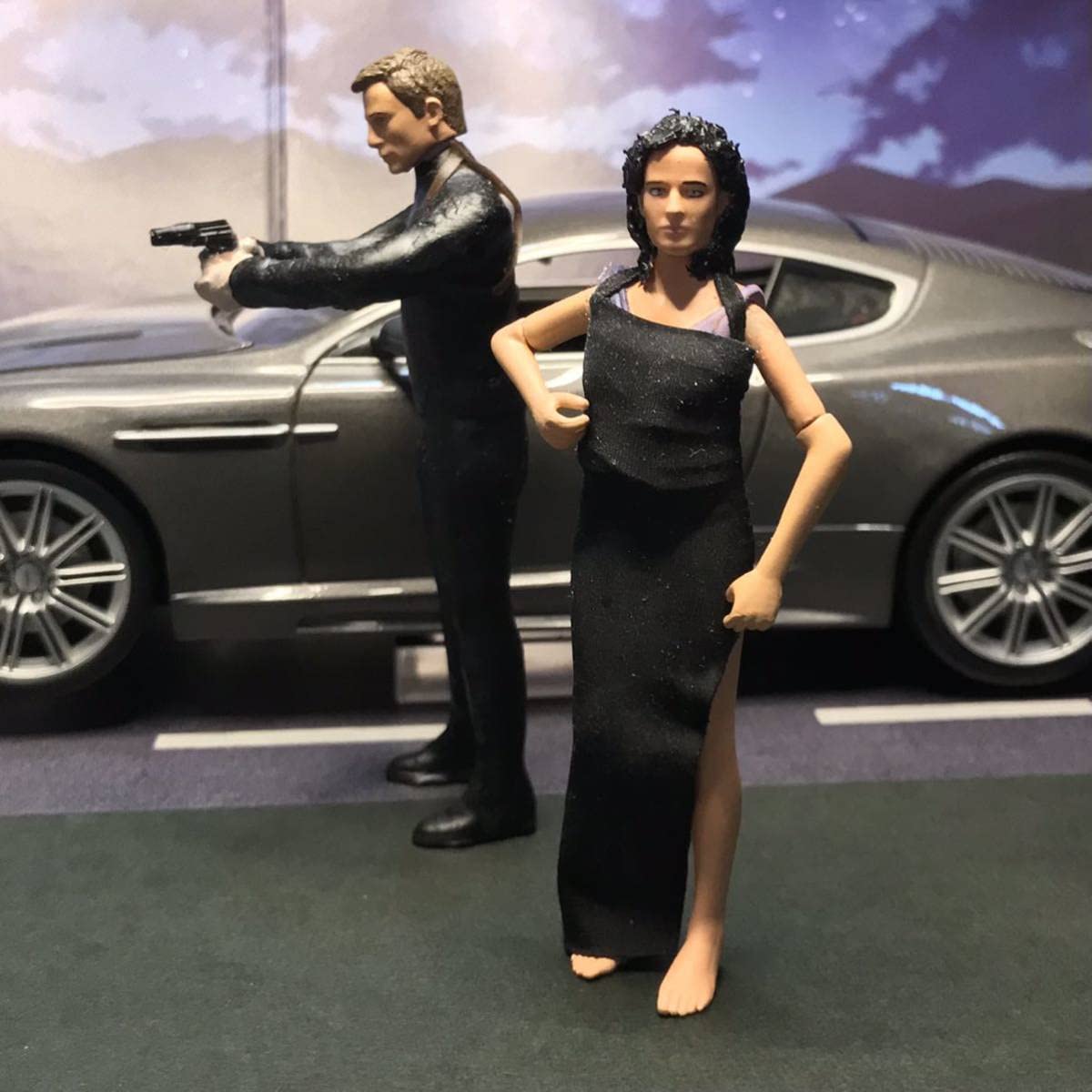 Amazon.co.jp: 1/18 映画 007 カジノロワイヤル風 ジェームズ ボンドと