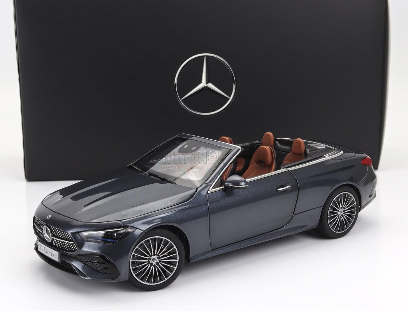 305-107 1/18 メルセデスベンツ C-KLASSE Cabriolet s-l400.jpg