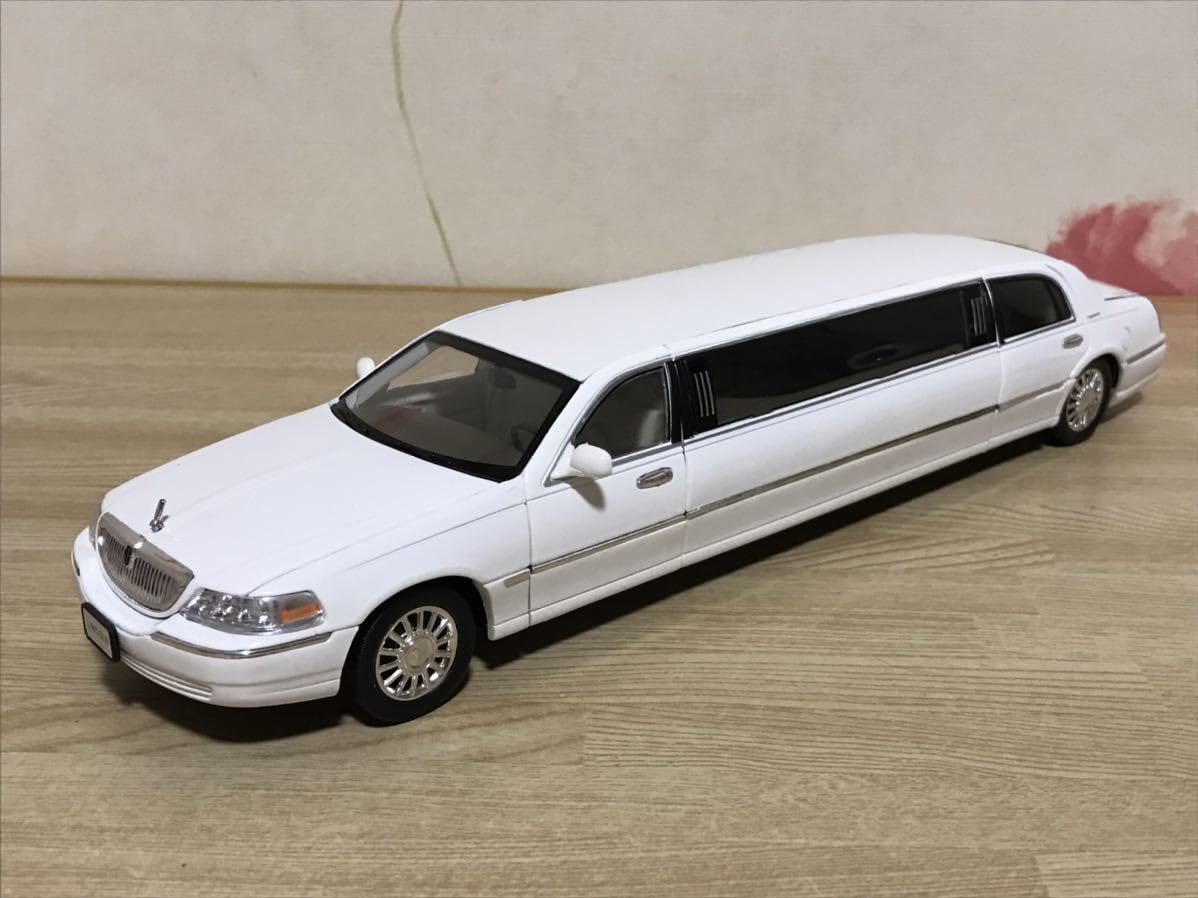 Amazon | 1/28 リンカーン リムジン ミニカー Royal Hawiian Edition