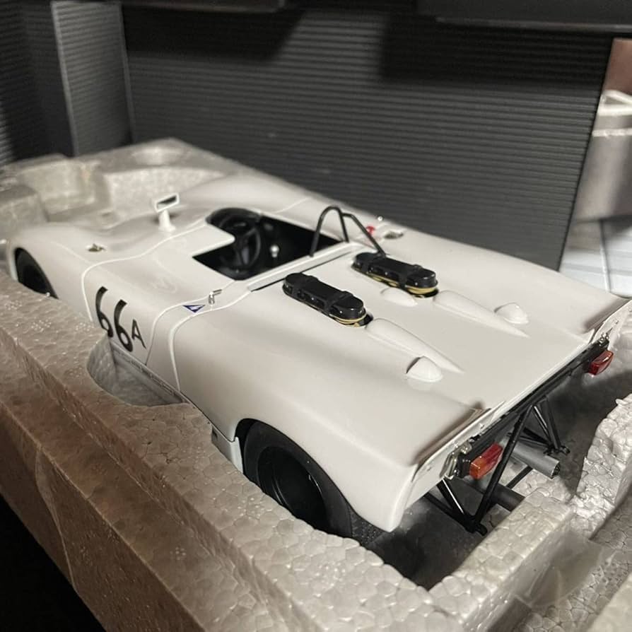 Amazon | 絶版未展示品 オートアート1/18 ミニカー908/02