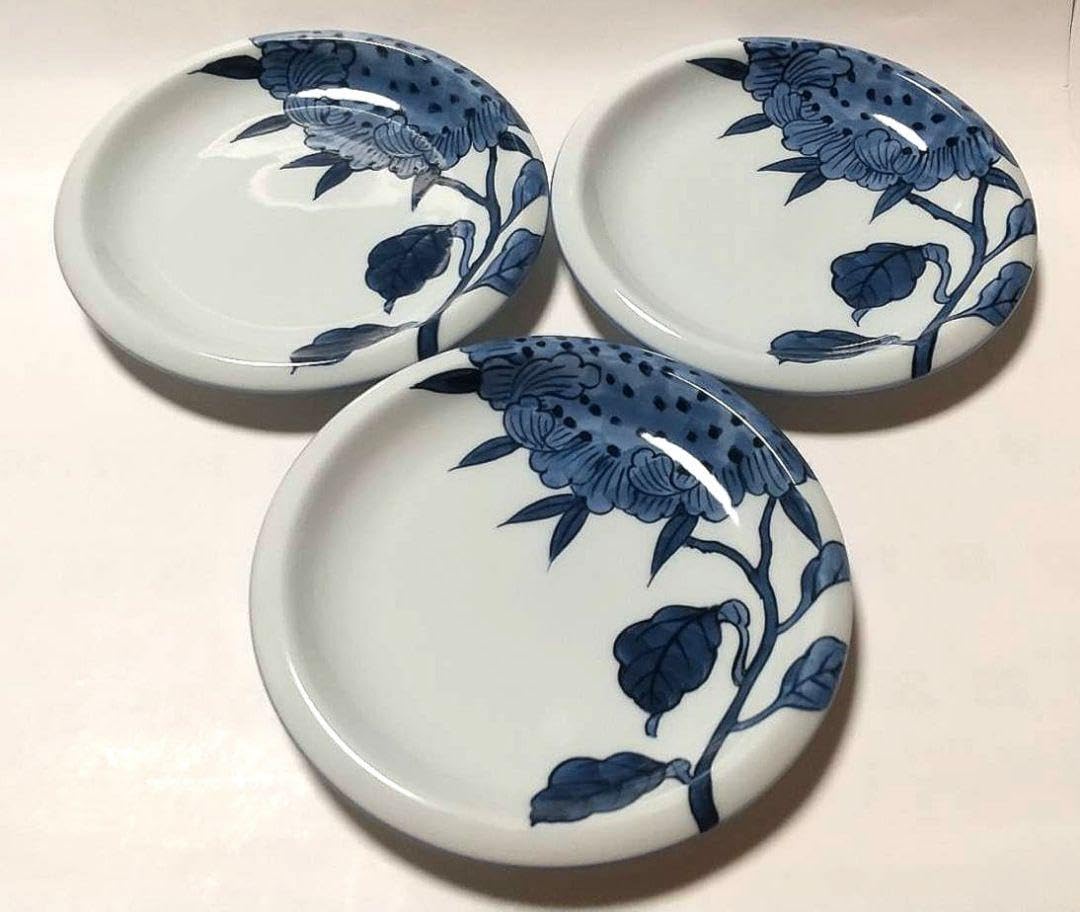 Amazon.co.jp: 有田焼 源右衛門窯 染付 向日葵 銘々皿 3枚組 : おもちゃ