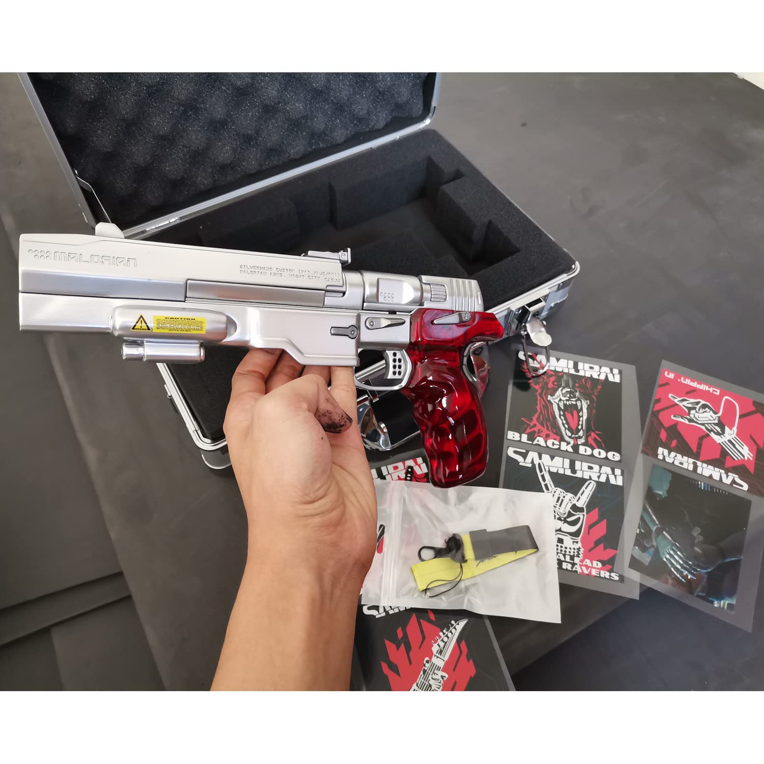 Amazon.co.jp: サイバーパンク 周辺 銃 コスプレ道具 ジョニー 武器