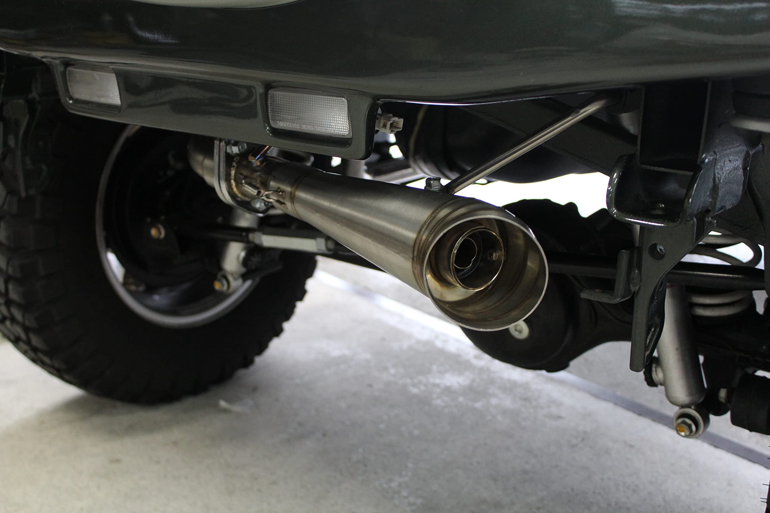 Amazon | ジムニー マフラー JB23W 1型～10型 ショートバンパー用 右