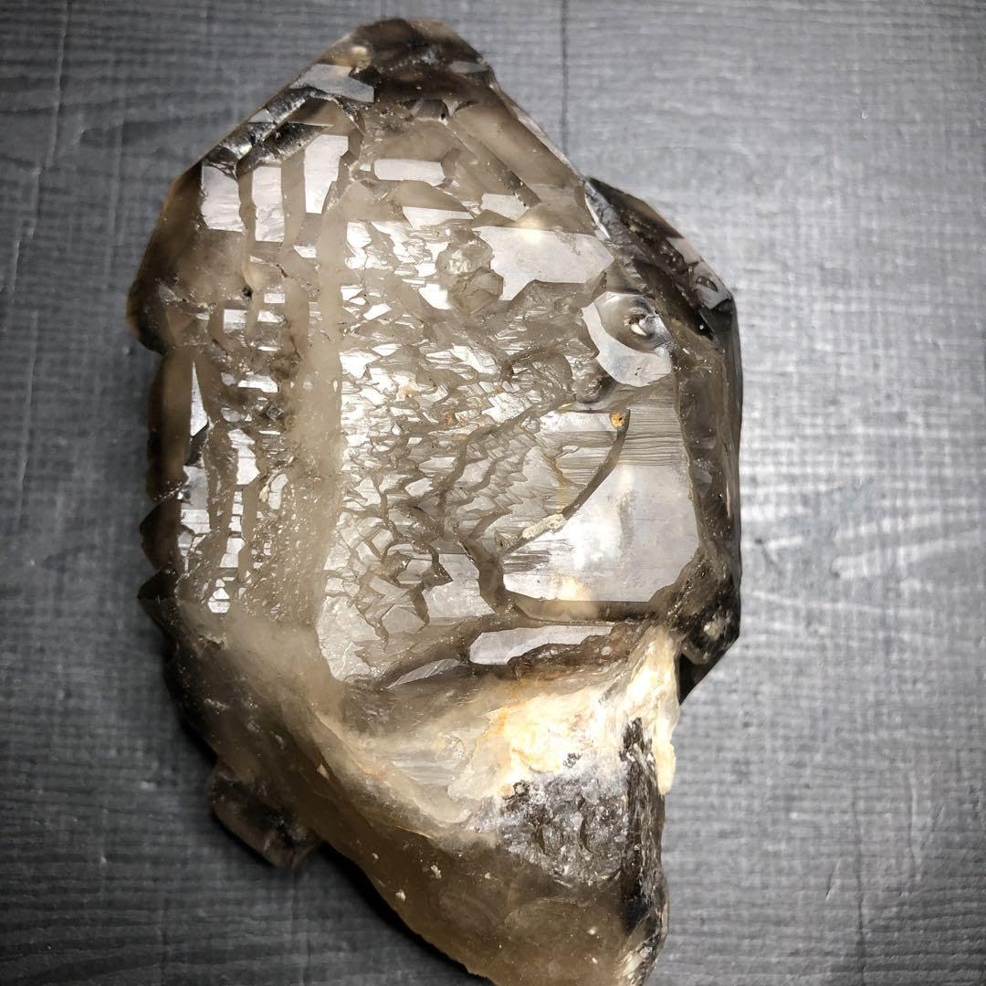 Amazon.co.jp: 超レア 天使のGIFT 極上 骸骨水晶 スモーキー