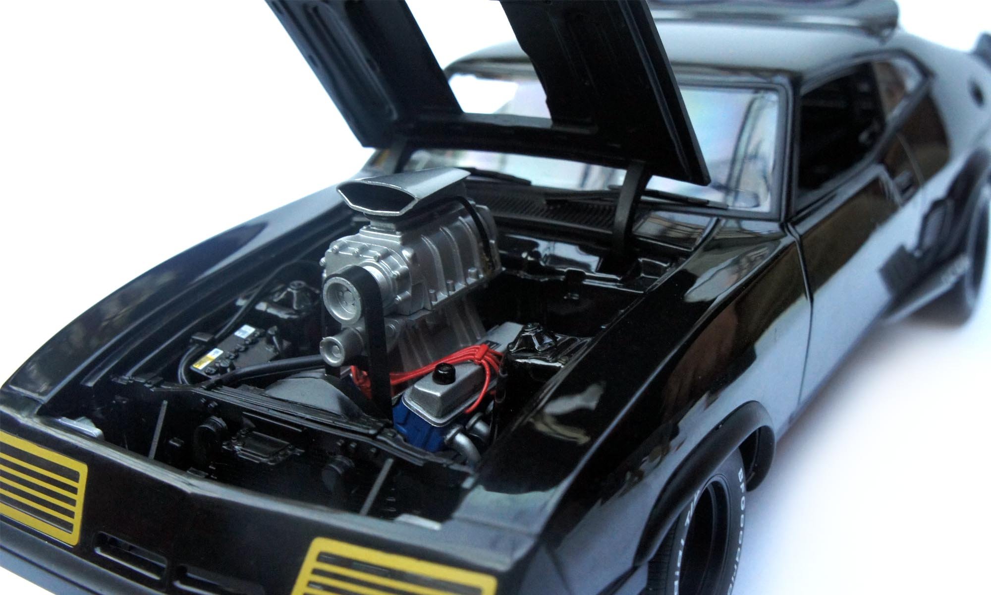 Amazon.co.jp: AUTOart 1/18 ムービーシリーズ マッドマックス ザ