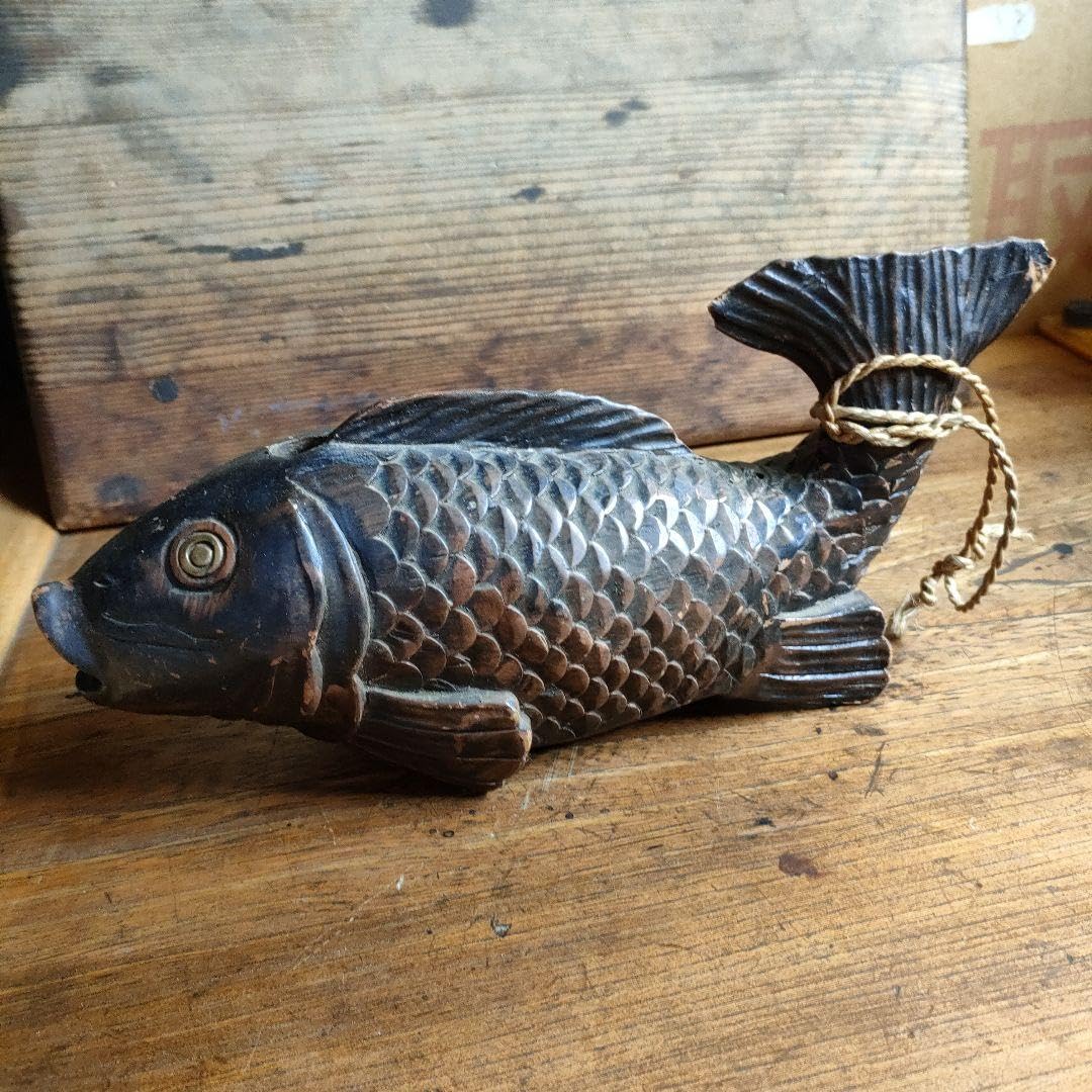 囲炉裏自在鉤木彫り魚(鯉)