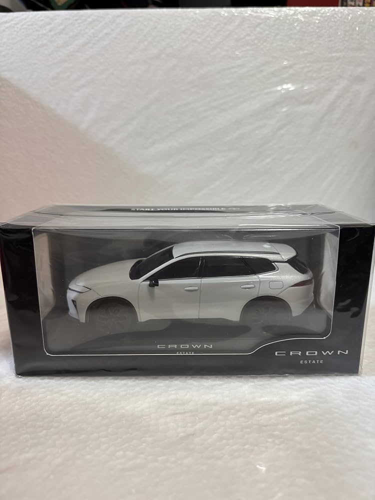 Amazon.co.jp: 1/30 トヨタ 新型クラウンエステート HEV カラー