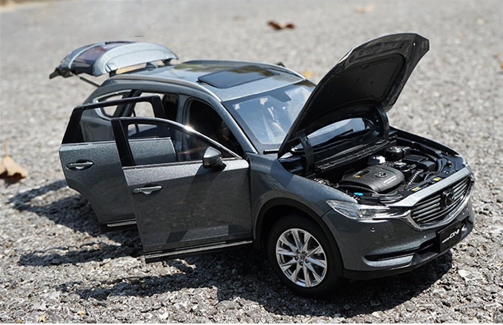 Amazon.co.jp: モデルカーのおもちゃ 1:18 マツダ CX-8 オフロード車比