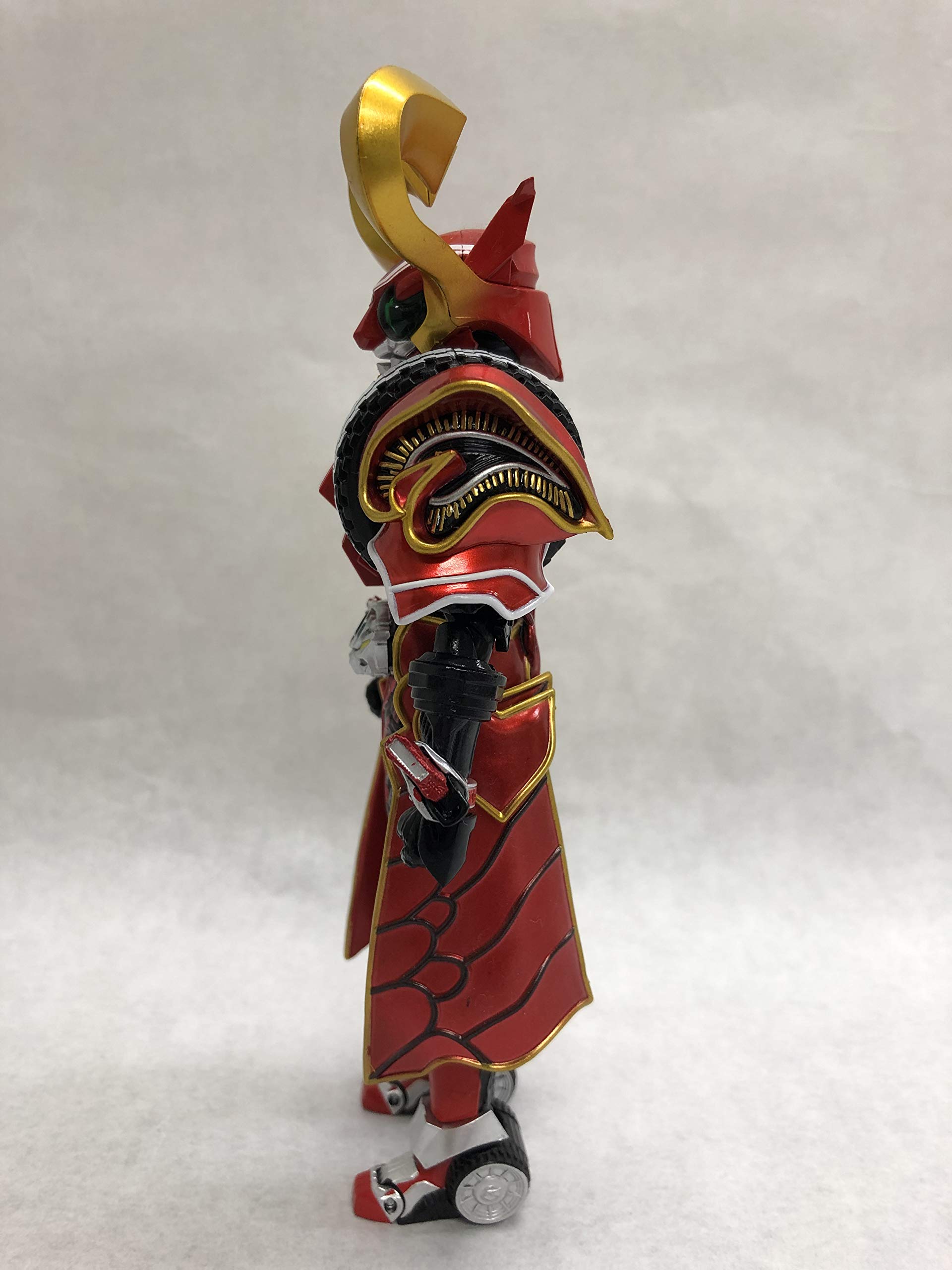 Amazon.co.jp: BANDAI S.H.フィギュアーツ 仮面ライダーハート『仮面