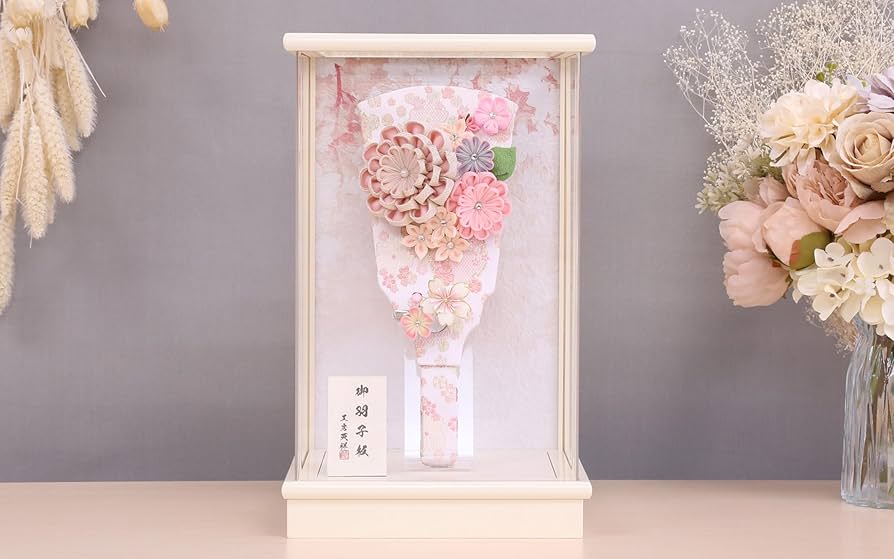 Amazon | 羽子板飾り かわいい 羽子板 9号 ピンク羽子板 華花 つまみ髪