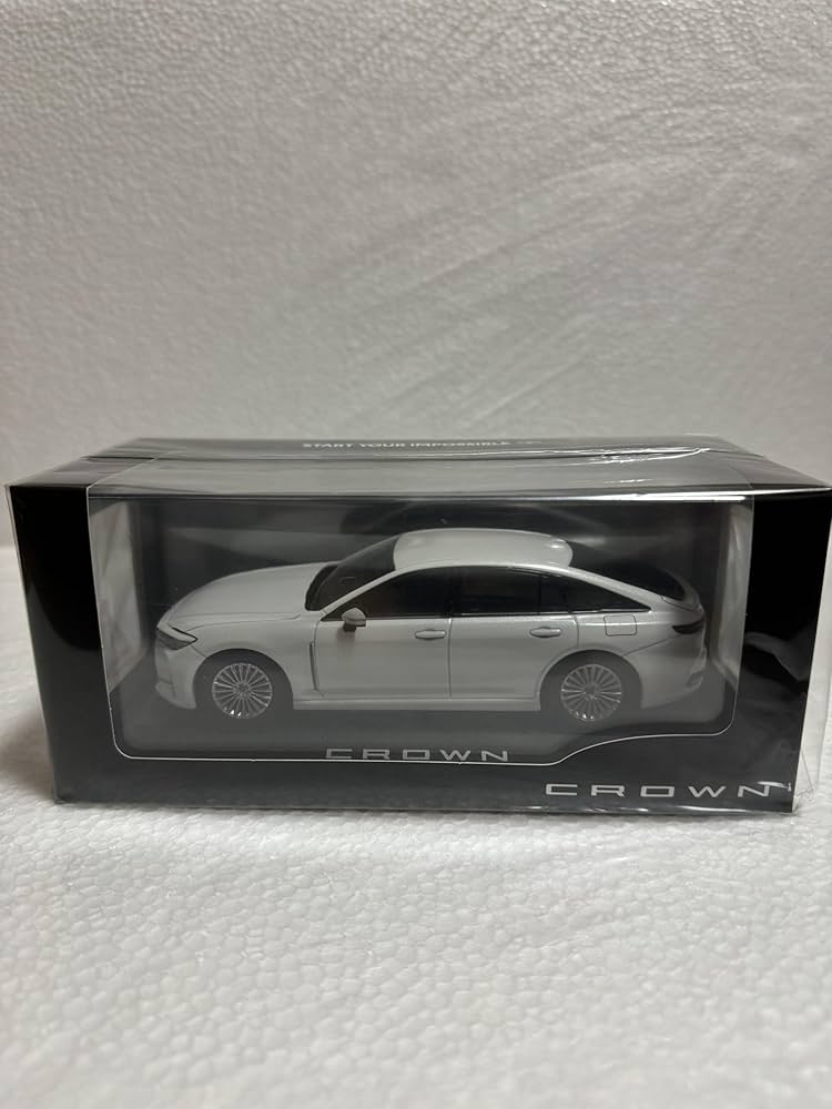 Amazon.co.jp: 1/30 トヨタ 新型クラウンセダン HEV カラーサンプル