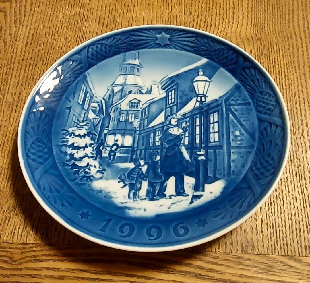 Amazon｜ロイヤルコペンハーゲン イヤープレート1996｜子ども用