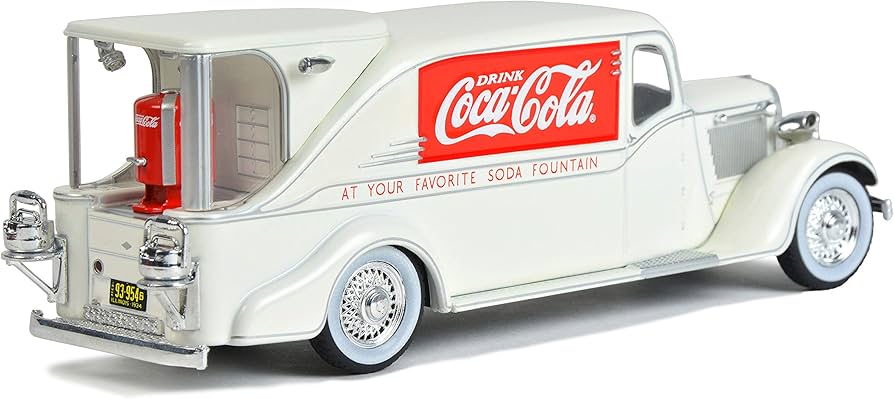Amazon.com: 1934 Dodge KH-32 Streamline Fountain Truck Cream 1/43