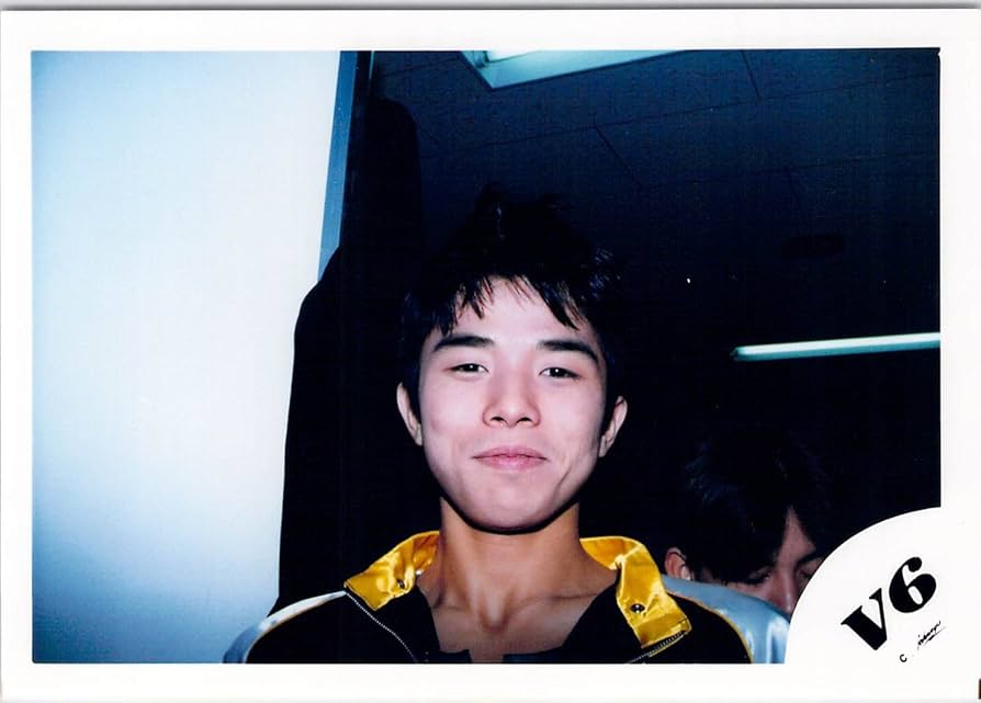 Amazon.co.jp: V6・【公式写真】・井ノ原快彦（イノッチ）・JCロゴ・生