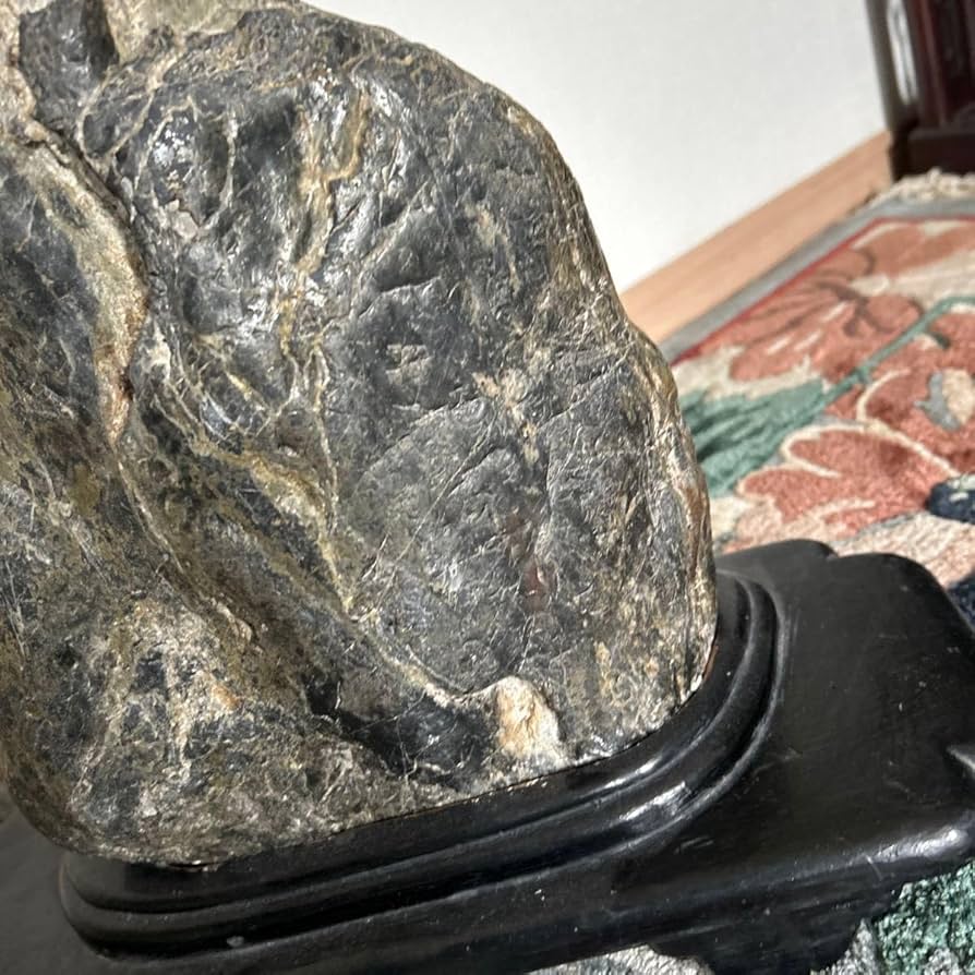 Amazon.co.jp: 鑑賞石 自然石 飾り石 天然石置物オブジェ : ファッション