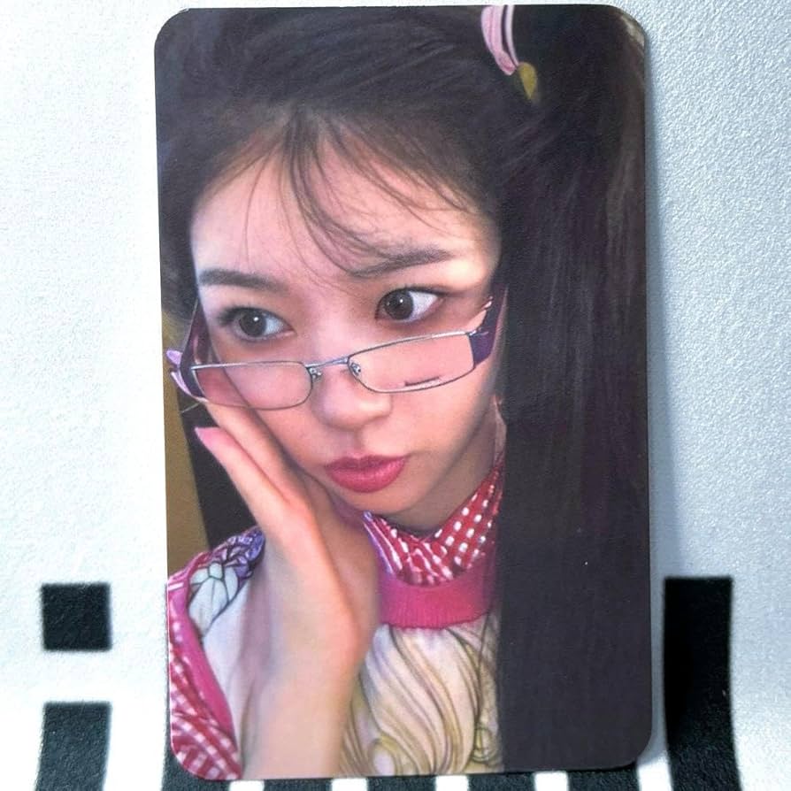 Amazon.co.jp: ILLIT ウォンヒ weverse global 特典 トレカ : おもちゃ