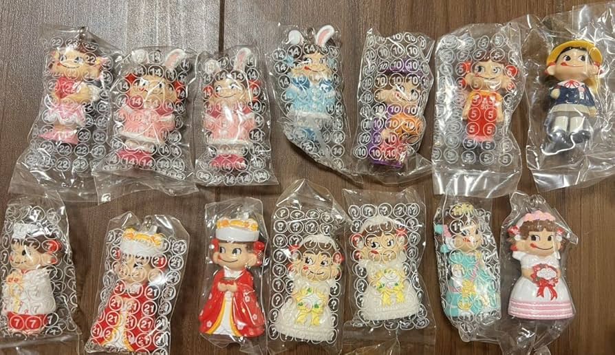 Amazon.co.jp: 昭和レトロ 不二家ペコちゃん ポコちゃん ミニミニ 人形