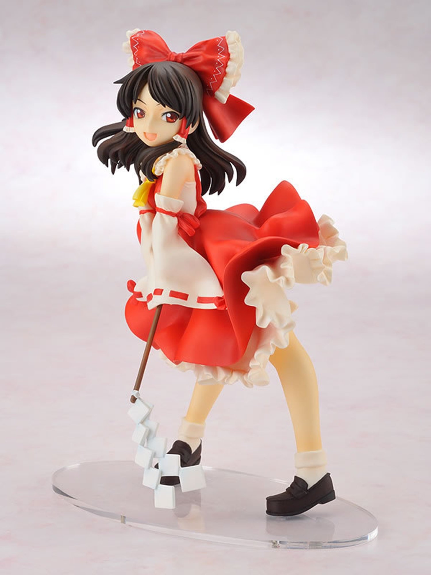 Amazon | 東方プロジェクト 博麗霊夢 1/8 完成品フィギュア