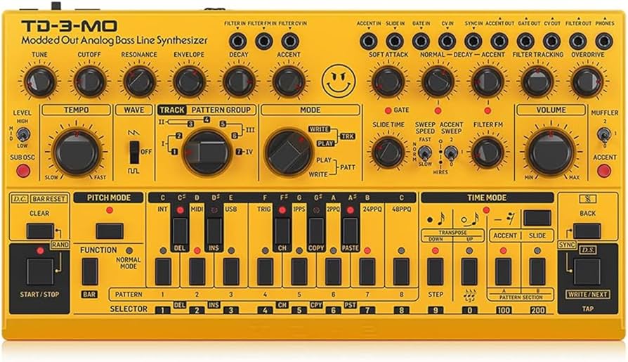Amazon | Behringer アナログベースラインシンセサイザー Modded Out