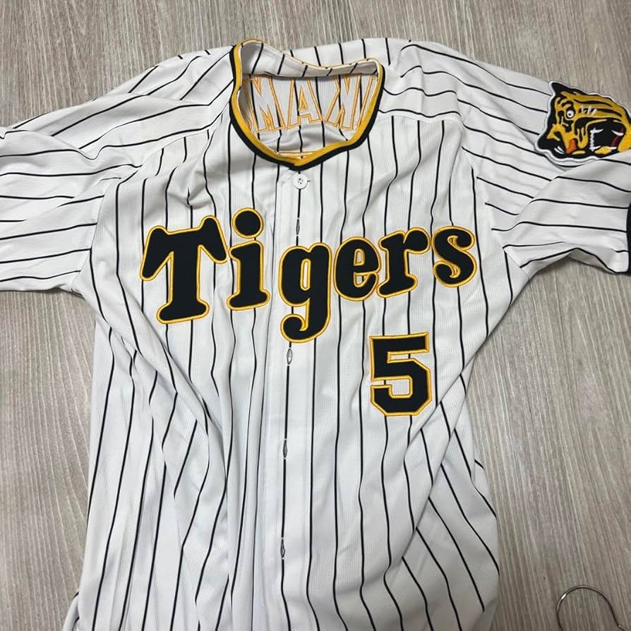 Amazon.co.jp: 阪神タイガース、近本光司レプリカユニフォームL