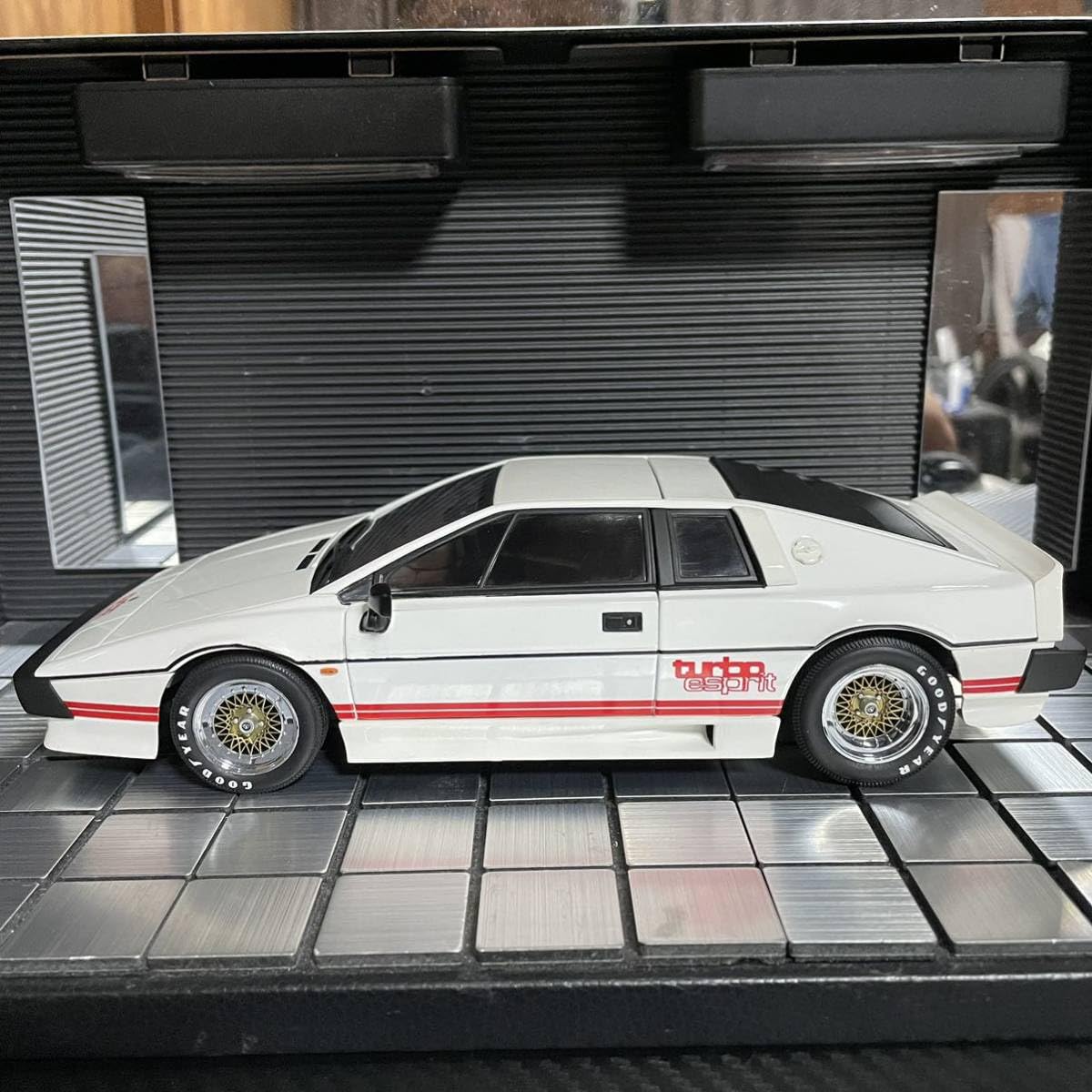 オートアート ロータス エスプリ ターボ 1/18 AUTO art レア Amazon