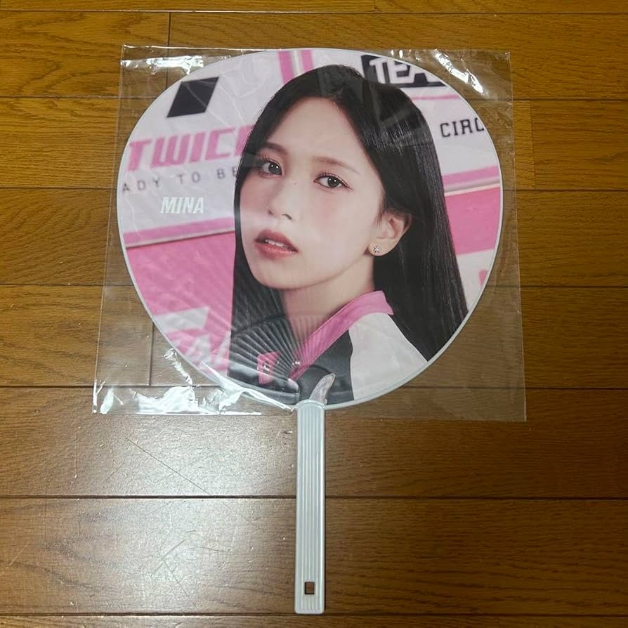 Amazon.co.jp: twice?ミナ?うちわ?ready to be : おもちゃ
