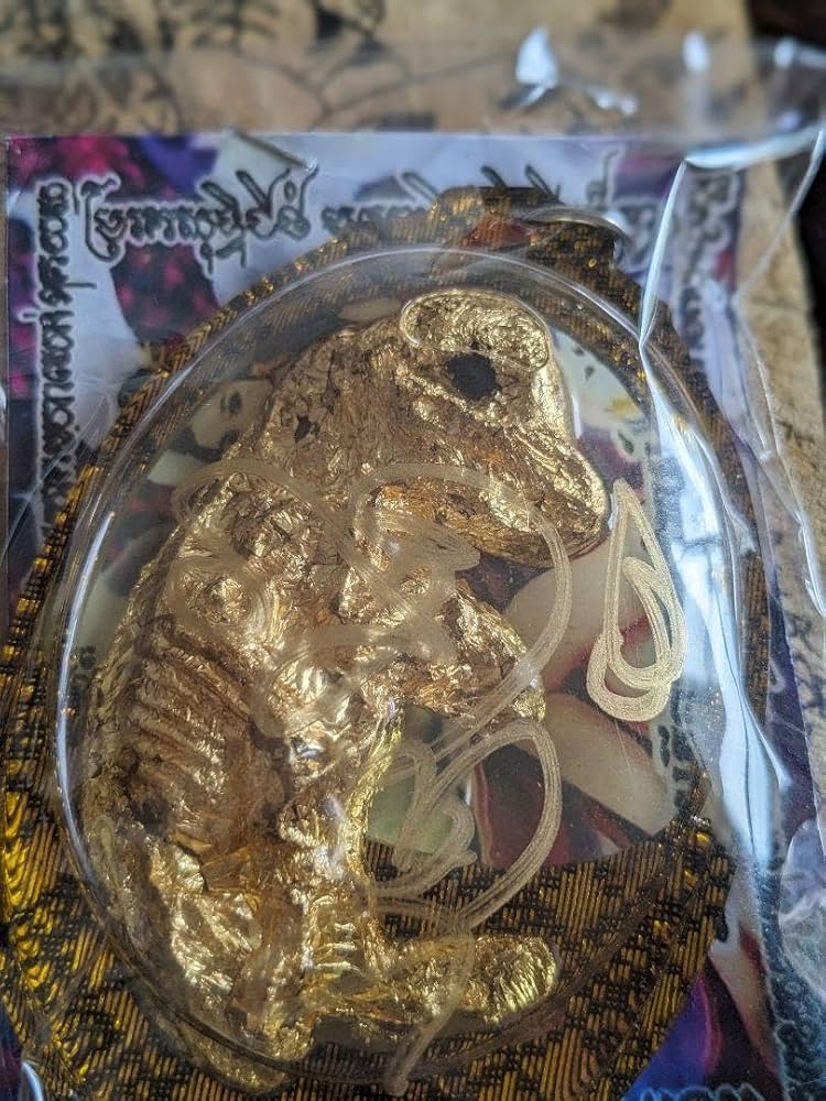 Amazon.co.jp: クマントーン 呪物 金箔っぽいものに覆われた