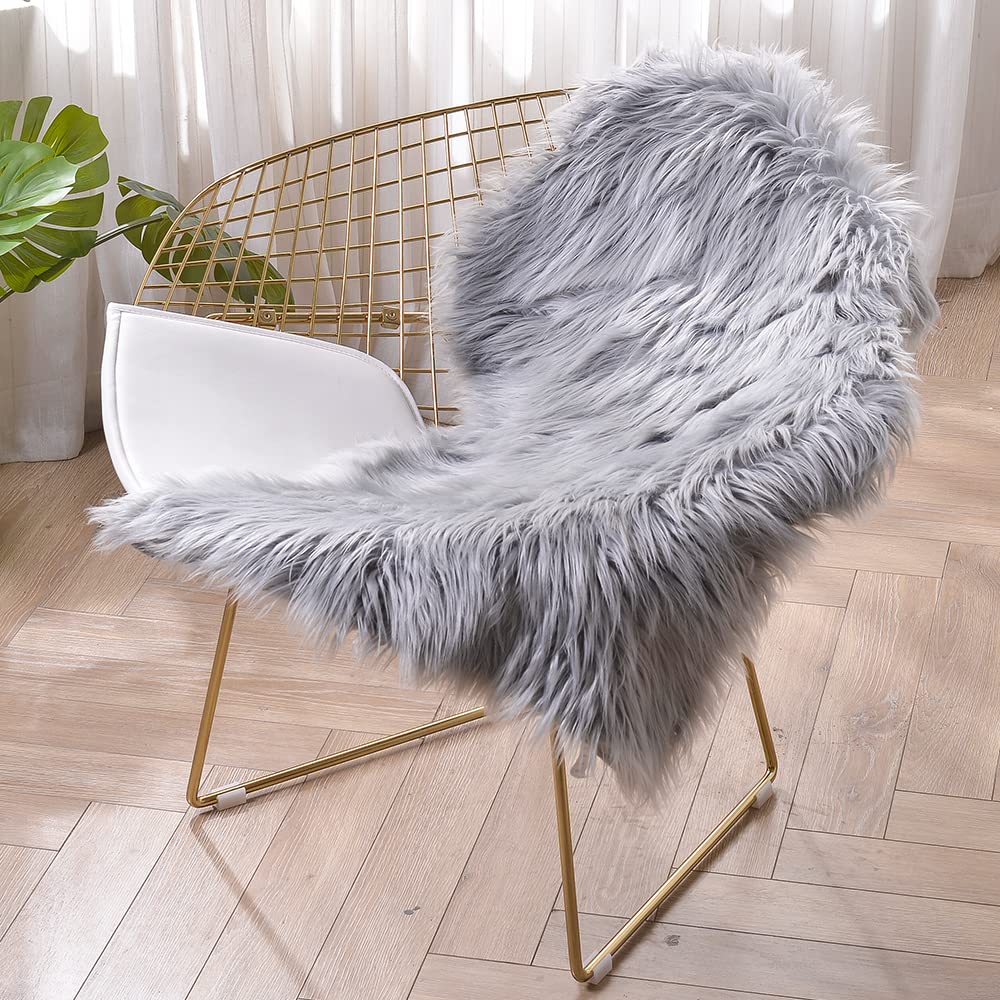 Amazon | HAOCOO ムートンラグ 1匹サイズ フェイクファー 洗える 椅子