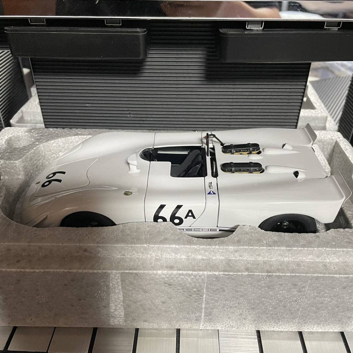 Amazon | 絶版未展示品 オートアート1/18 ミニカー908/02