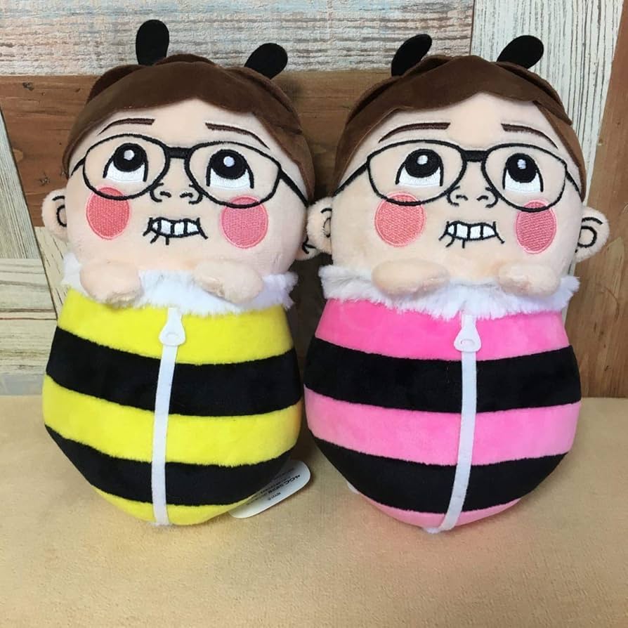 Amazon.co.jp: HIKAKIN ブンブンみつばちぬいぐるみ ピンク 黄色