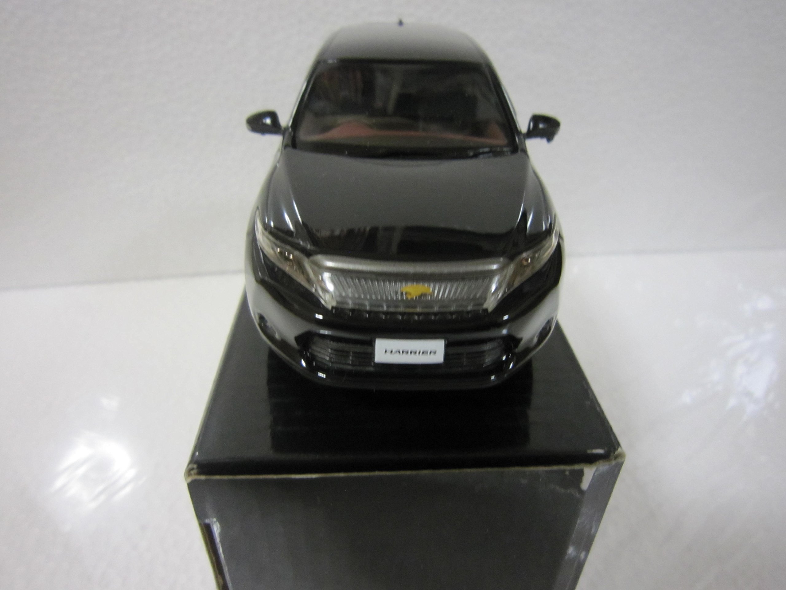 Amazon | トヨタ 1/30 オフィシャルミニカー ハリアー ハイブリッド