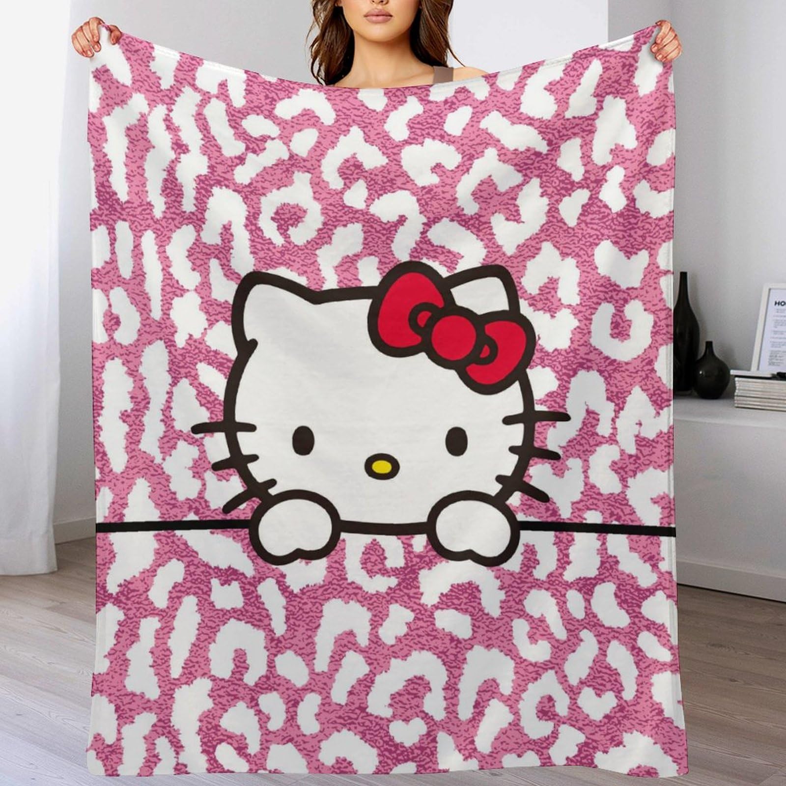 Amazon｜ブランケット ハローキティピンクのヒョウ柄 毛布 膝掛け