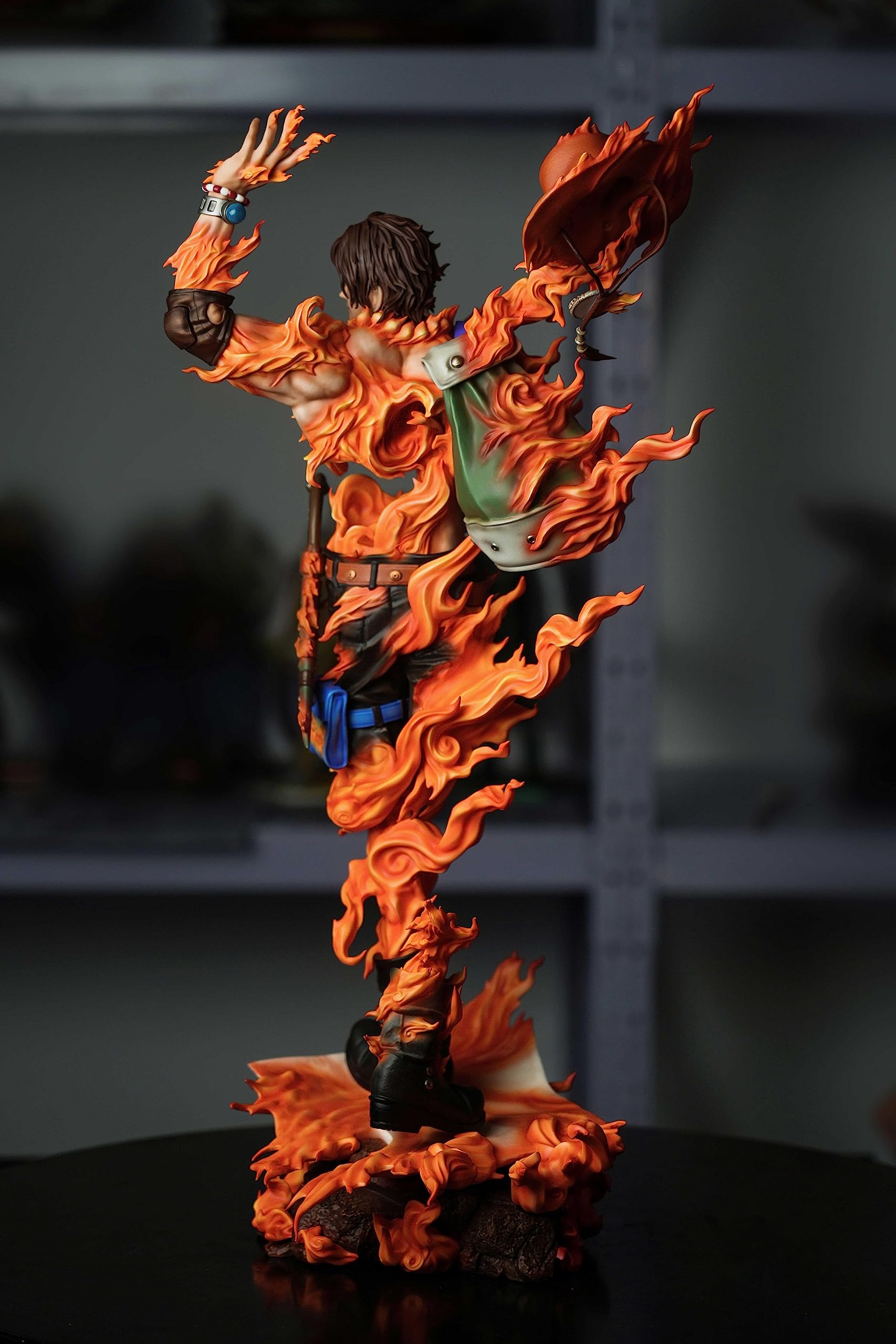 Amazon.co.jp: ポートガス・D・エース 火拳のエース フィギュア 1/4