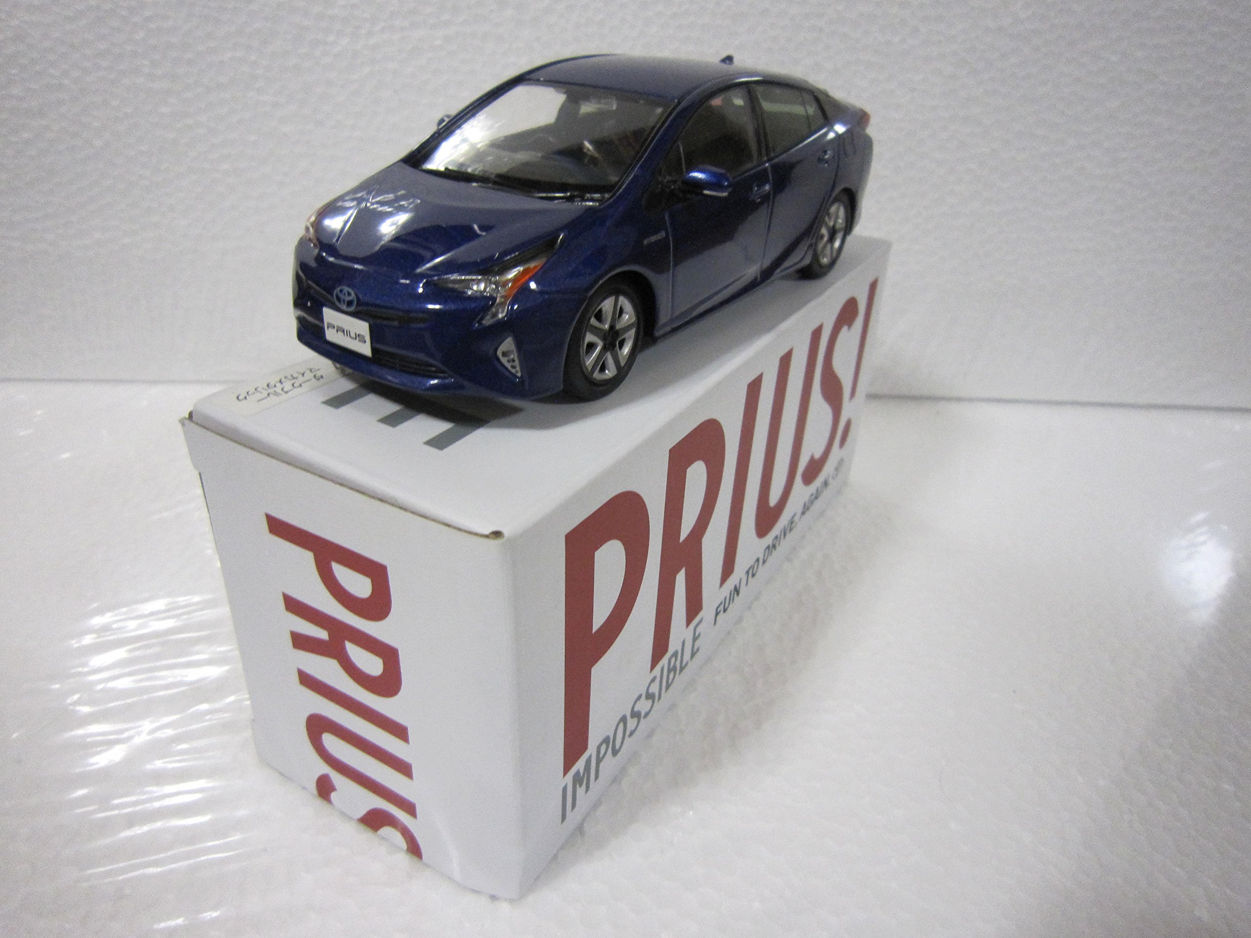 Amazon | トヨタ 1/30 オフィシャルミニカー 新型プリウス カラー