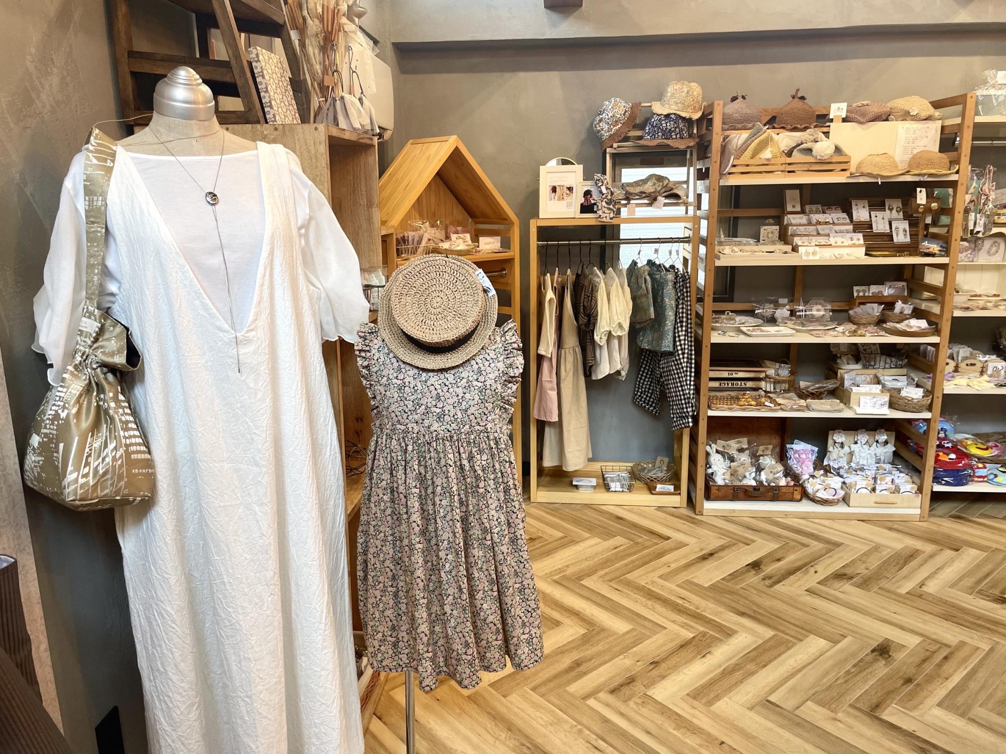 くりーにんぐ屋さんの中にあるハンドメイド雑貨屋さん『mama＊nico