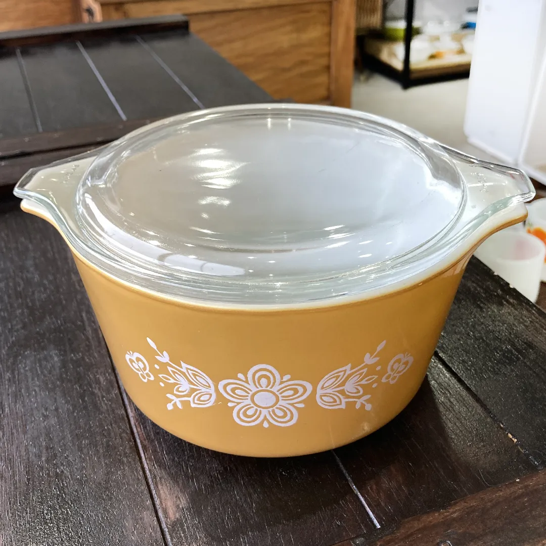 バタフライゴールドキャセロールLサイズ オールドパイレックス