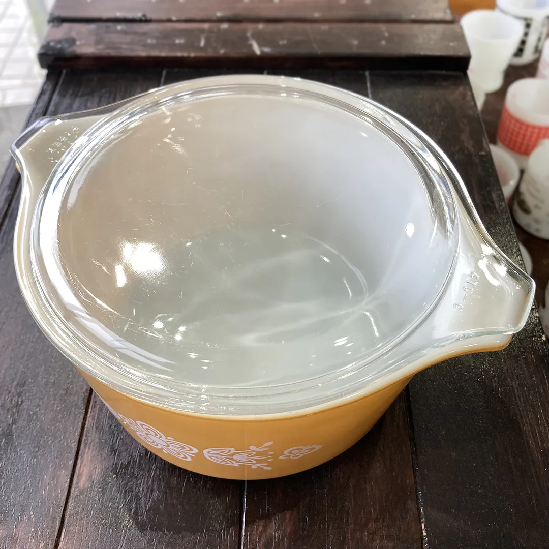 バタフライゴールドキャセロールLサイズ オールドパイレックス