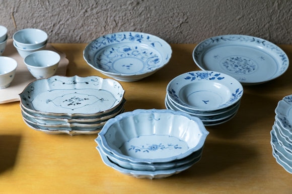 うつわディクショナリー#23 佐藤もも子さんの染付｜うつわ