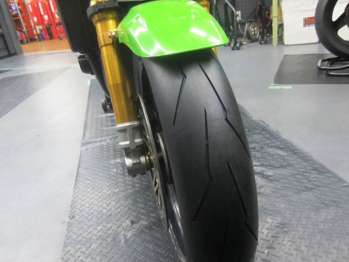 KAWASAKI【ZRX1100 前後タイヤ交換】ピレリ スーパーコルサV3 - NAPS