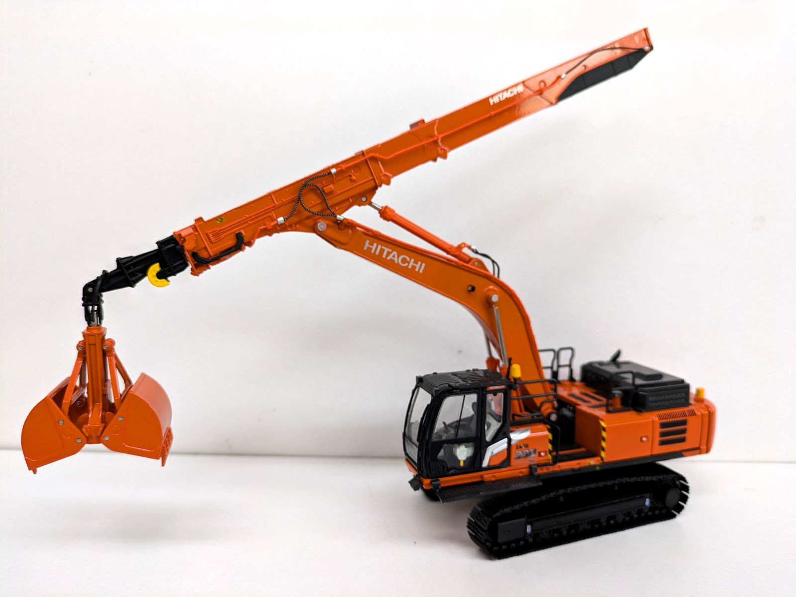 HITACHI ZX330LC-7 テレスコクラム仕様機 | ショベル | Replica-model