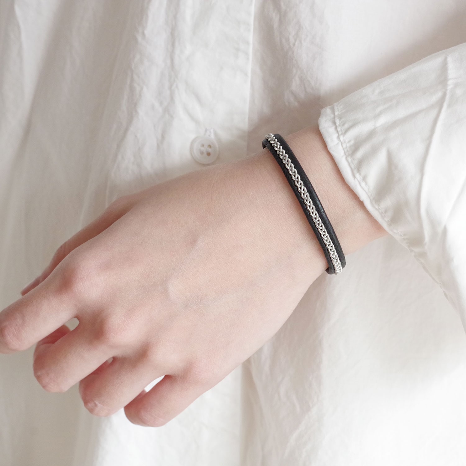 MARIA RUDMAN マリアルドマン : LIM 2 ピューターナローブレスレット