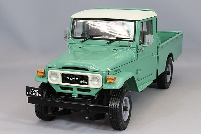 京商 1/18 トヨタ ランドクルーザー 40 ピックアップ グリーン | 京商