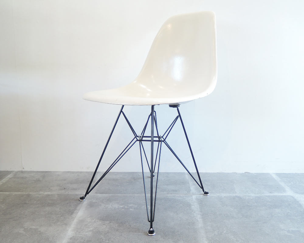 64convページハーマンミラー イームズチェア（Eames Chair） Herman