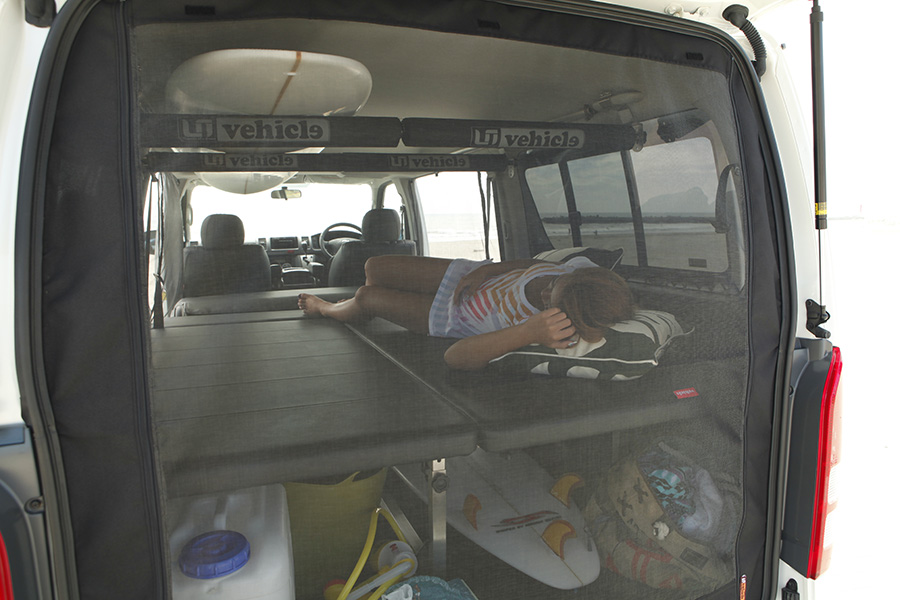 ハイエース 防虫ネット（虫除けネット） リア 1面