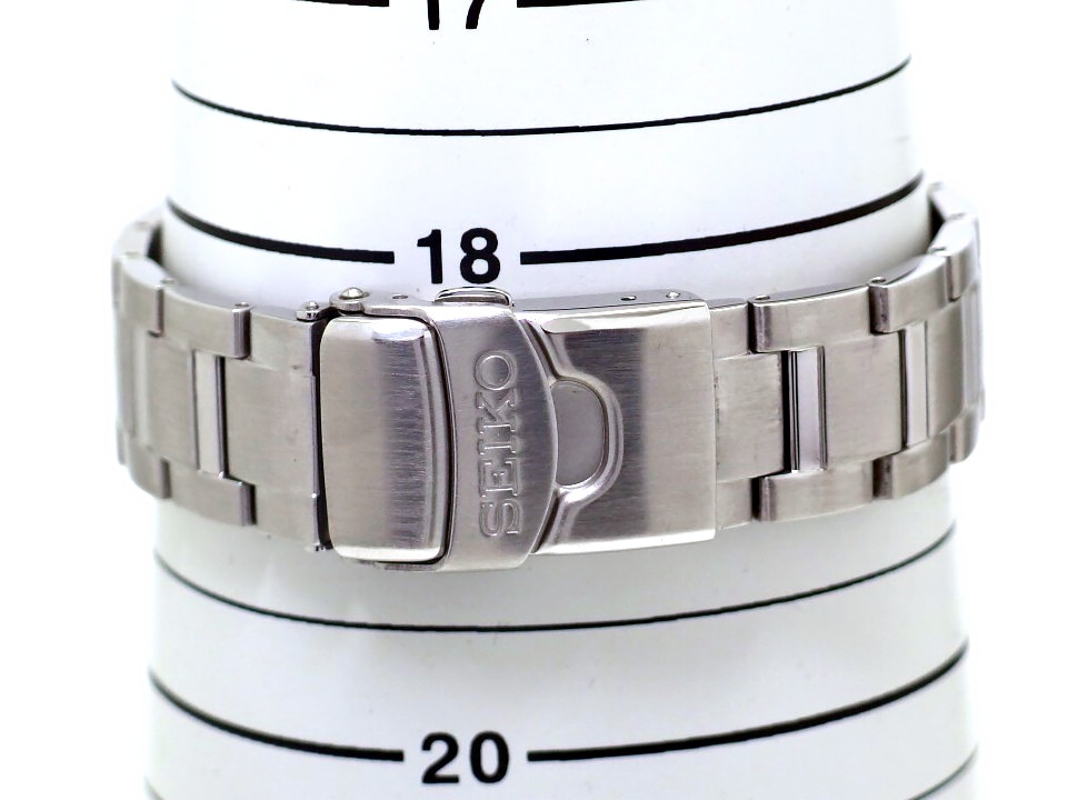 セイコー 5スポーツ 200m 逆輸入モデル 7S36-01E0 自動巻 USED