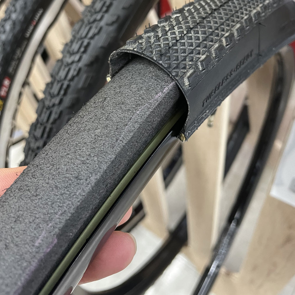 新品未使用アイアールシーIRCインナーセーバー2本シクロクロス