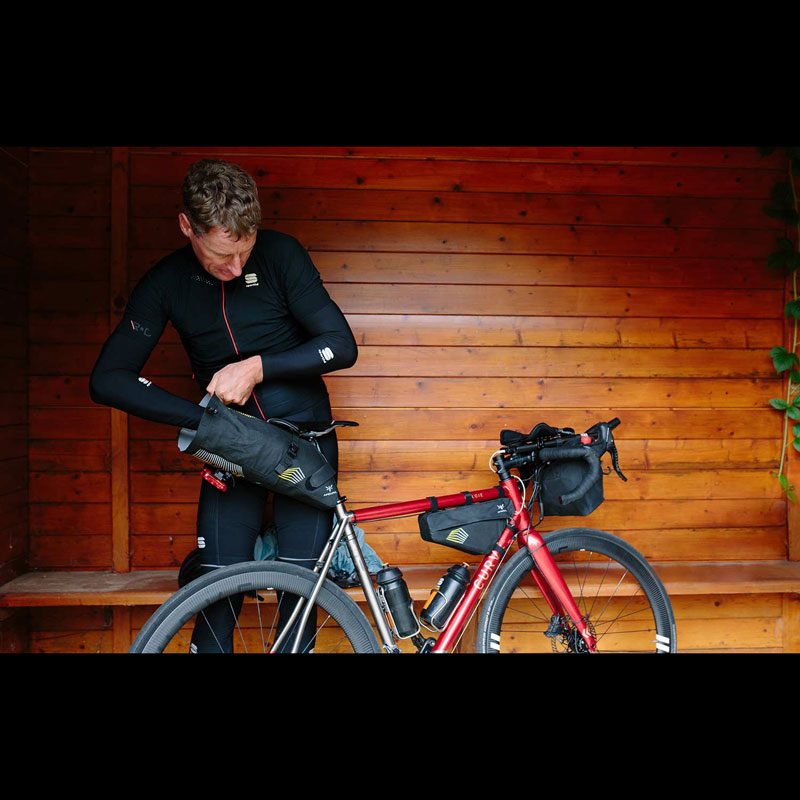 アピデュラ レーシング フレームパック (2.4L) | バッグ,フレーム