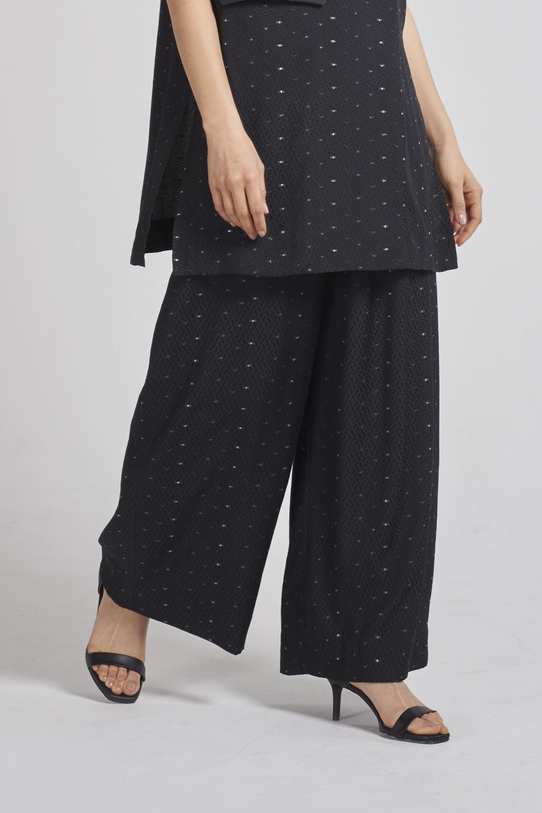 yori shiroconラメチップバギーパンツ36