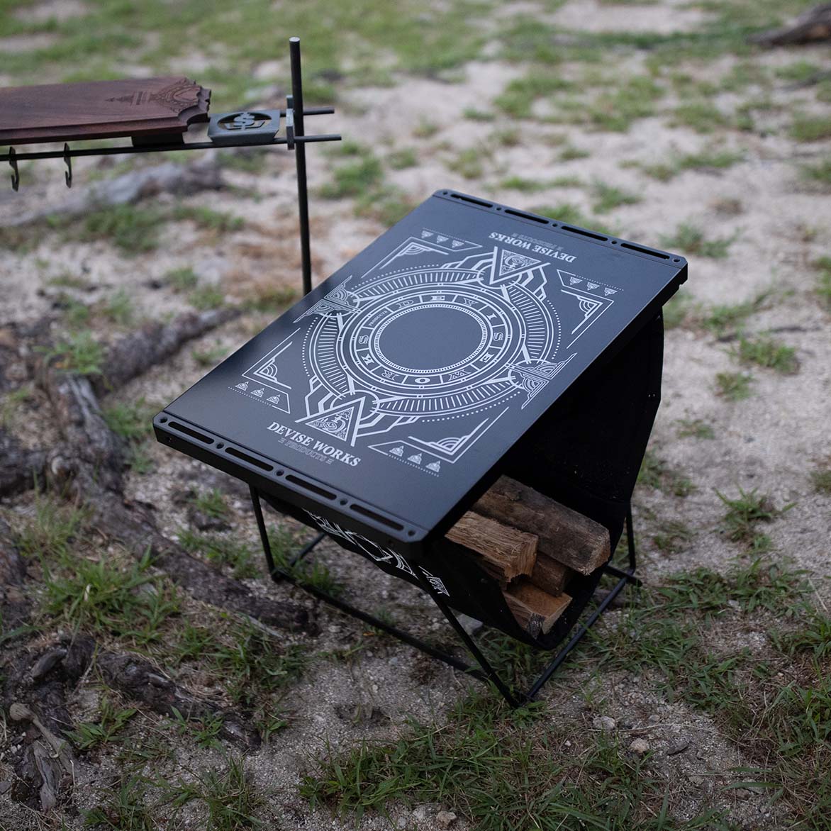 KR STAND 紋章 ブラック | DEVISE WORKS | キャンプ用品