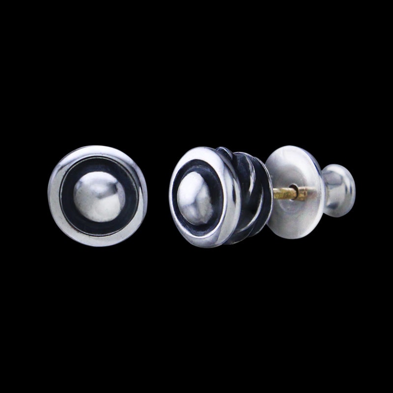 カーヴド スタッド イヤリング | メイティングフライト コレクション